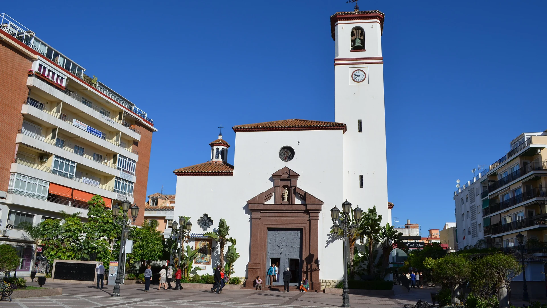 The church of Nuestra Señora del Rosario on the main square in Fuengirola's old town