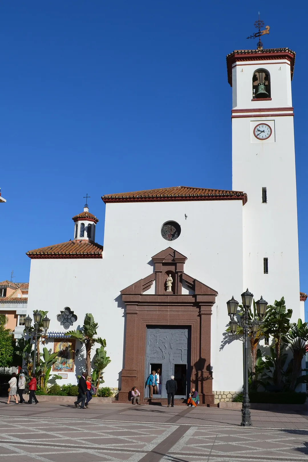The church of Nuestra Señora del Rosario on the main square in Fuengirola's old town