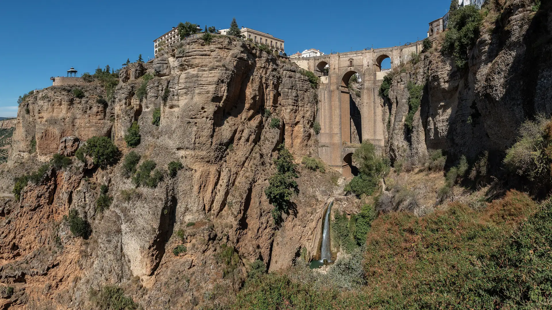 The Puente Nuevo bridge spanning El Tajo gorge in Ronda