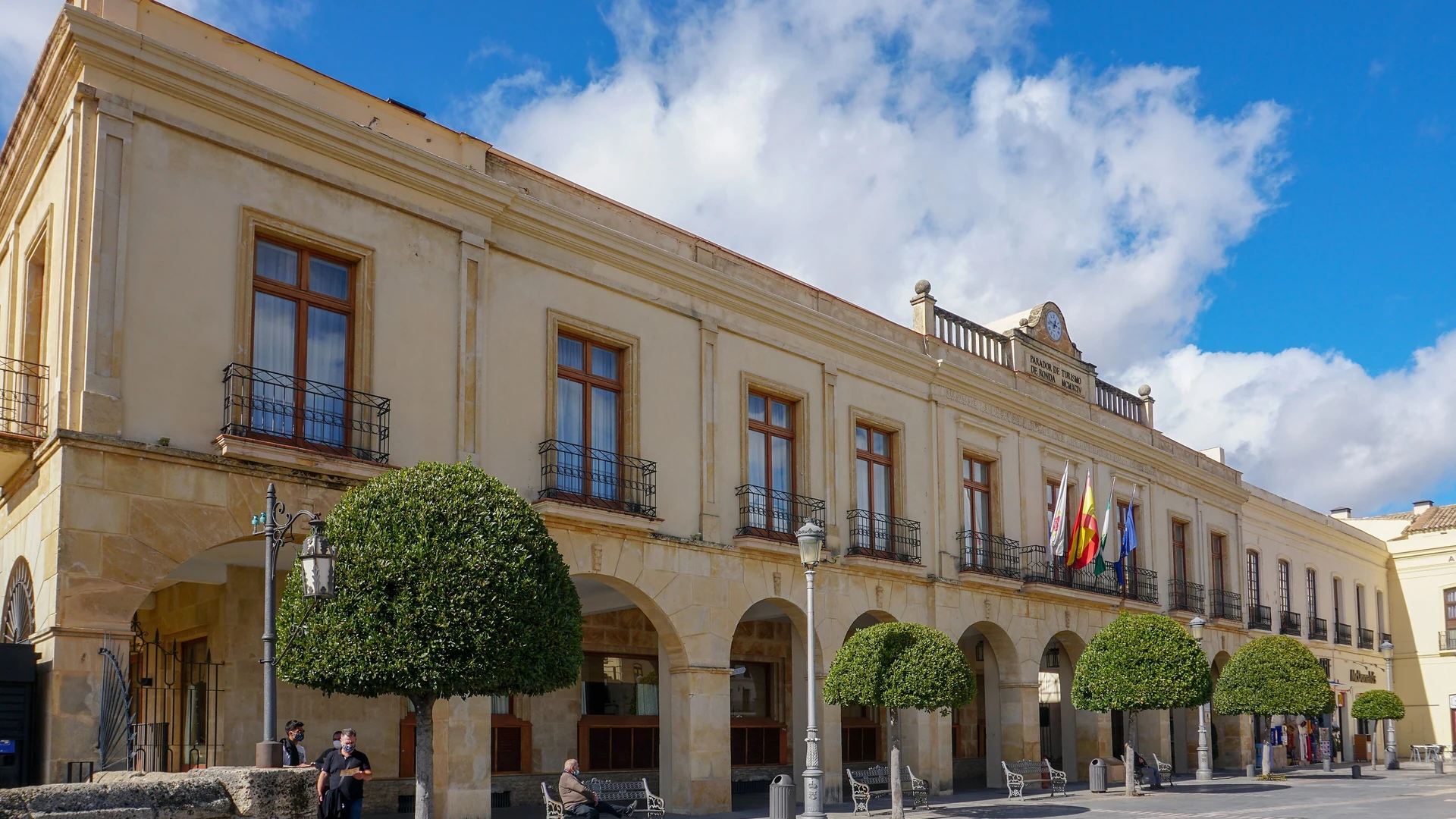 The Parador de Ronda hotel on Plaza de España, perched on the rim of the El Tajo gorge